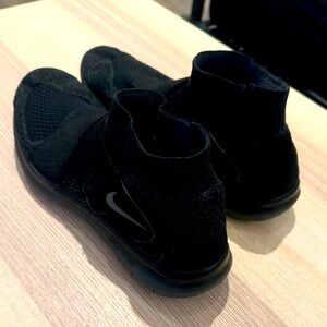 Free Run Motion Flyknit 2017 'Black', Men’s Size 11